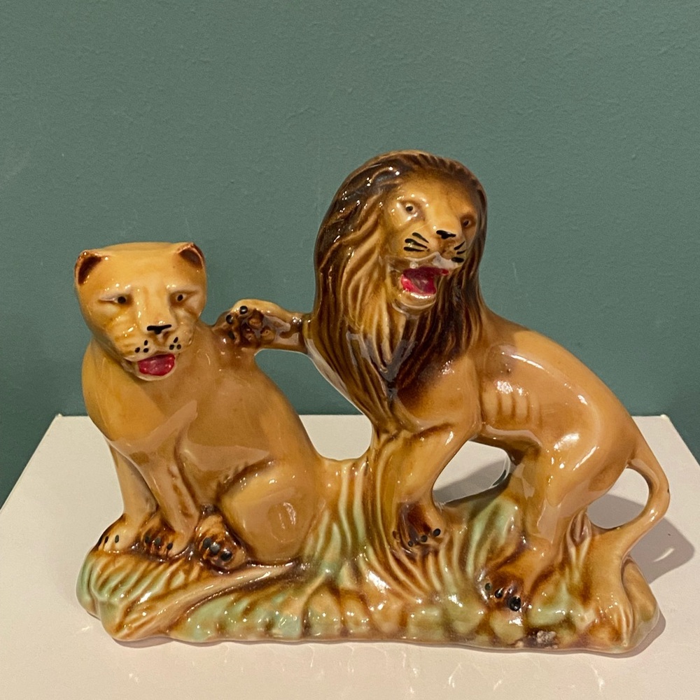 VINTAGE LUSTREWARE LION and LIONESS FIGURINE BRAZIL MCM